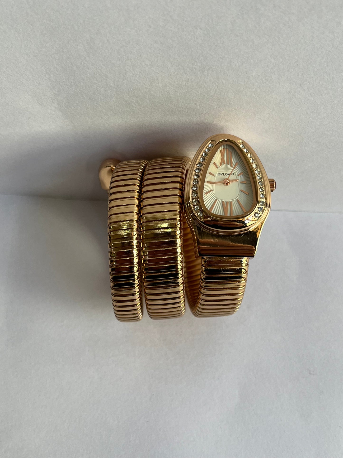 Aurevon Luxury Gold Oval Dial Bracelet Watch with Crystal Bezel