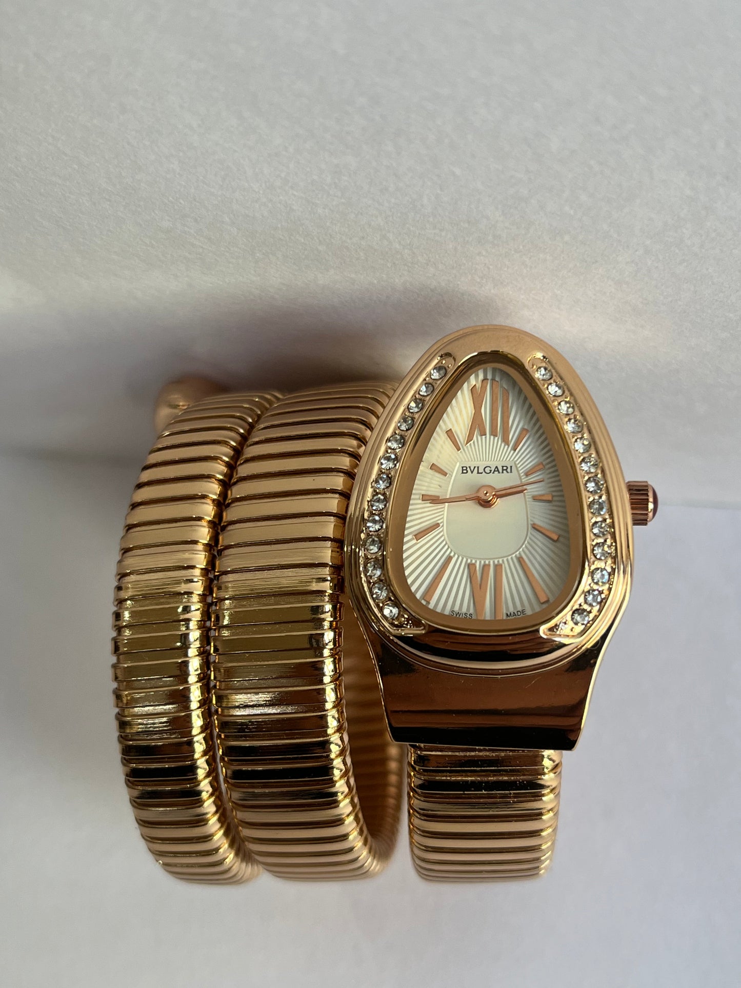 Aurevon Luxury Gold Oval Dial Bracelet Watch with Crystal Bezel