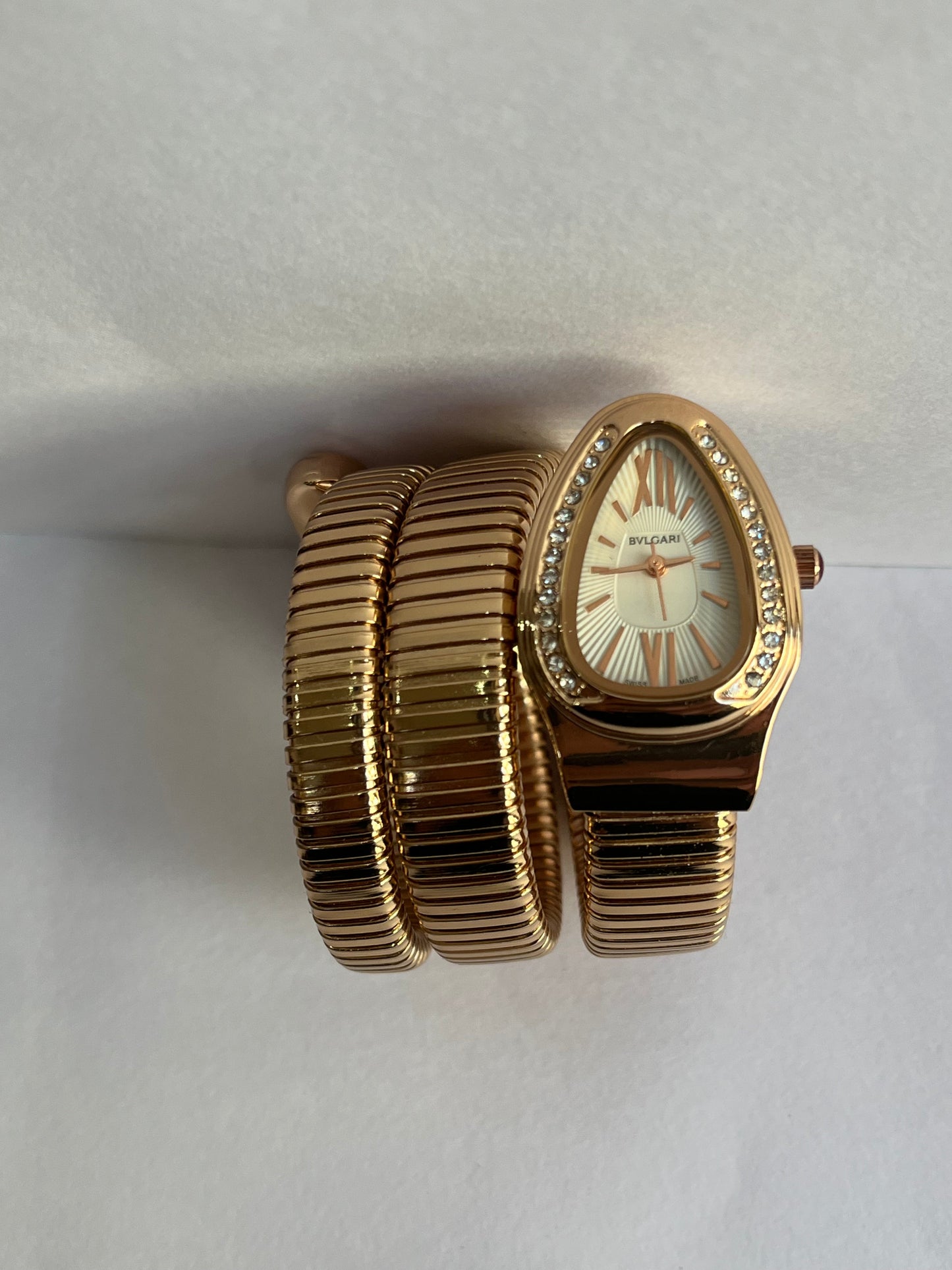 Aurevon Luxury Gold Oval Dial Bracelet Watch with Crystal Bezel