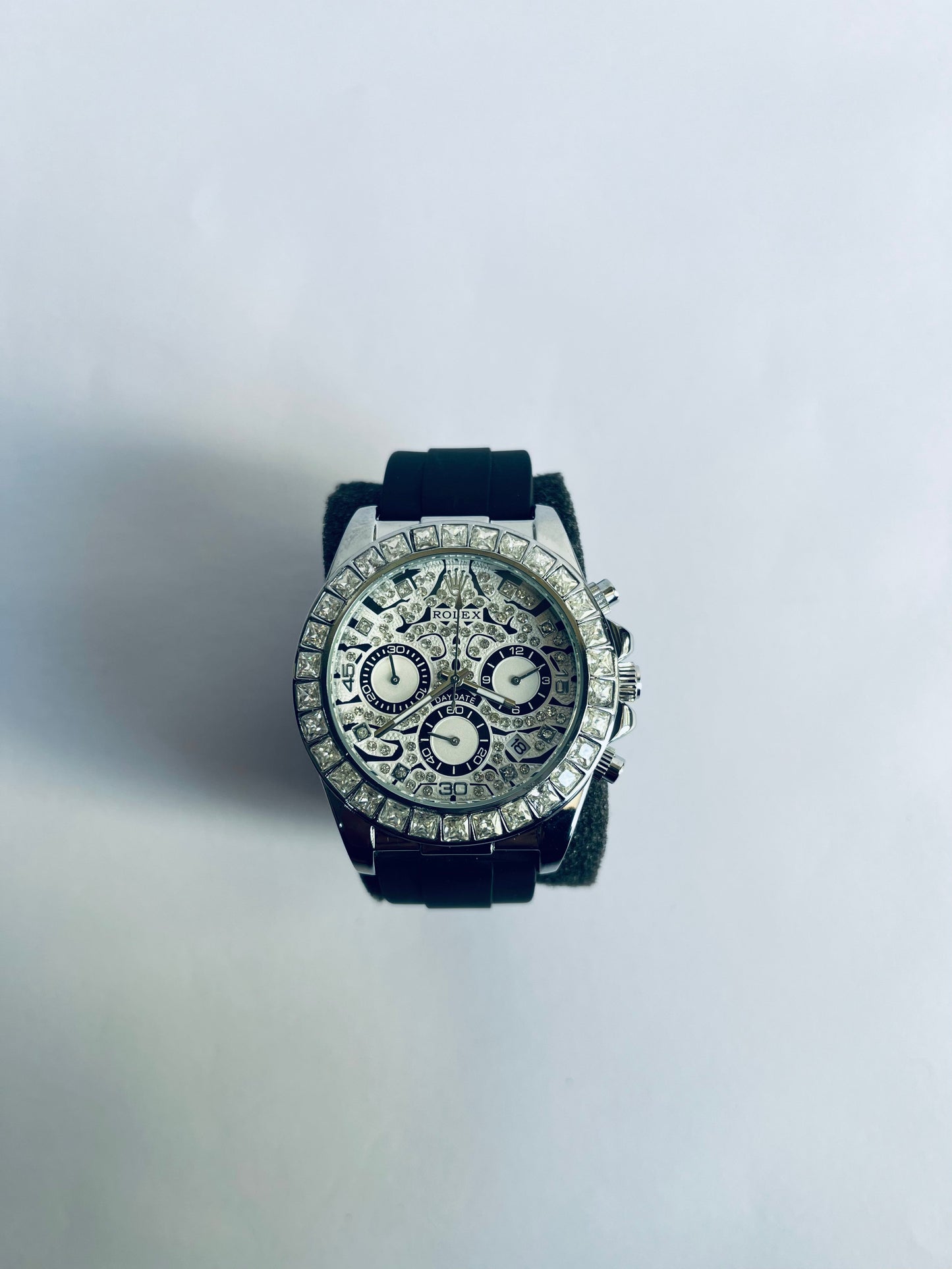 Aurevon Daytona Diamond Bezel Luxury Chronograph Watch with Black Rubber Strap